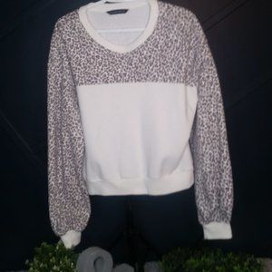 Abercrombie & Fitch long sleeve Leopard Print